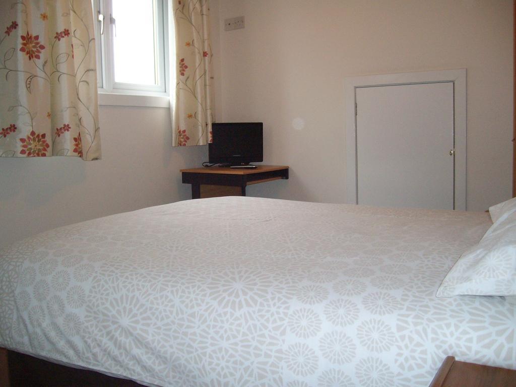 Lindhome Guest House Aberdeen Oda fotoğraf