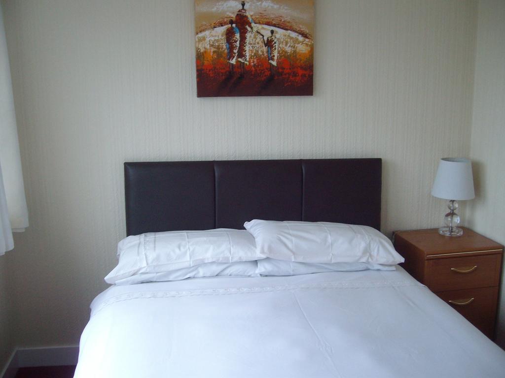 Lindhome Guest House Aberdeen Oda fotoğraf